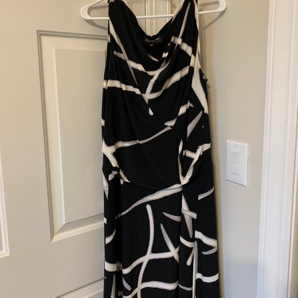 Dress - Picture 1 of 2